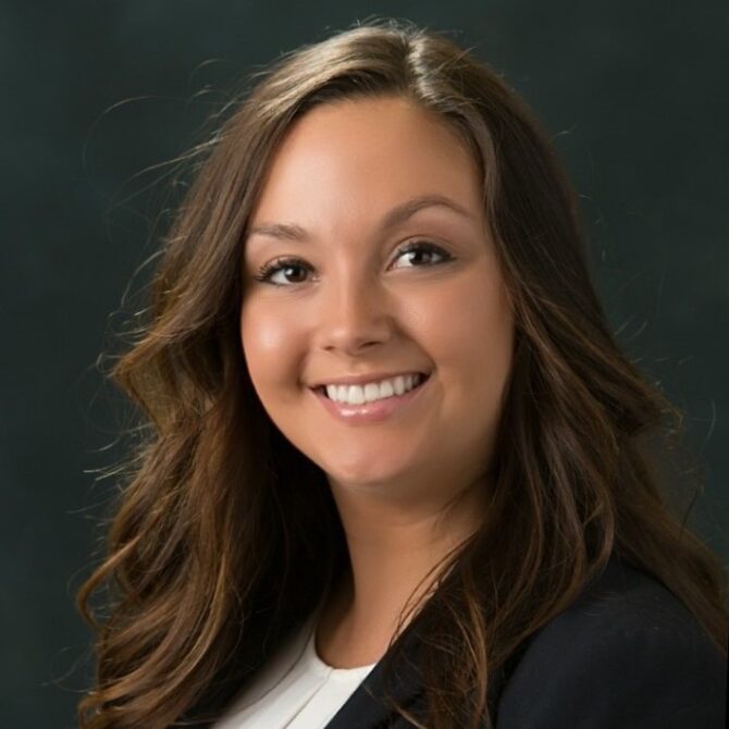 Alexandra Burns, Recruiting Manager, Robert Half