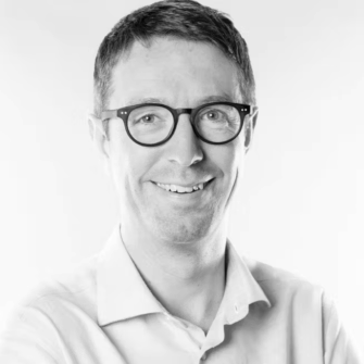 James Healy, Programme Lead, Olivier Mythodrama, Dozent: A lesson from Shakespeare in inspirational leadership at the Leadership Excellence Program