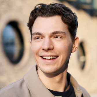 Nils Möbus, Product Owner Generative AI, Mercedes-Benz Innovation, Sprecher at the AI & Integration Summit