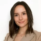 Hanna Schwab, Data & AI Lead, teccle group, Sprecherin at the Channel Meets: Home